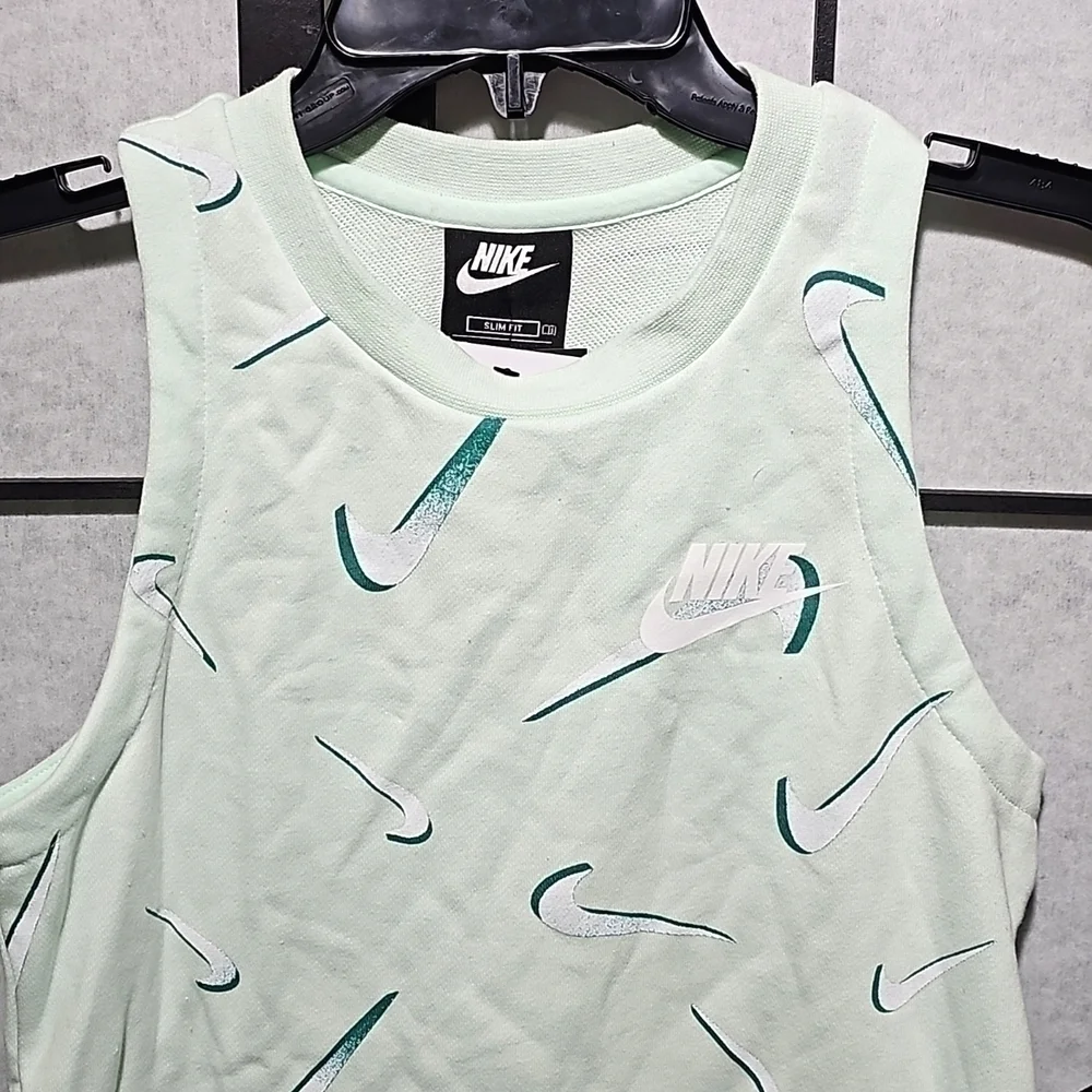 Nike Tank Top Size Large Girls NWT Youth